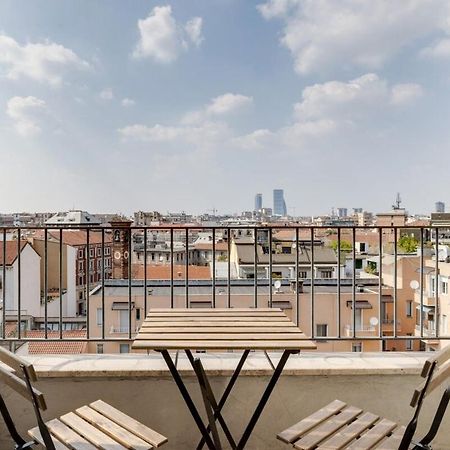 Homeby, Cozy Penthouse Apartment Милано Екстериор снимка