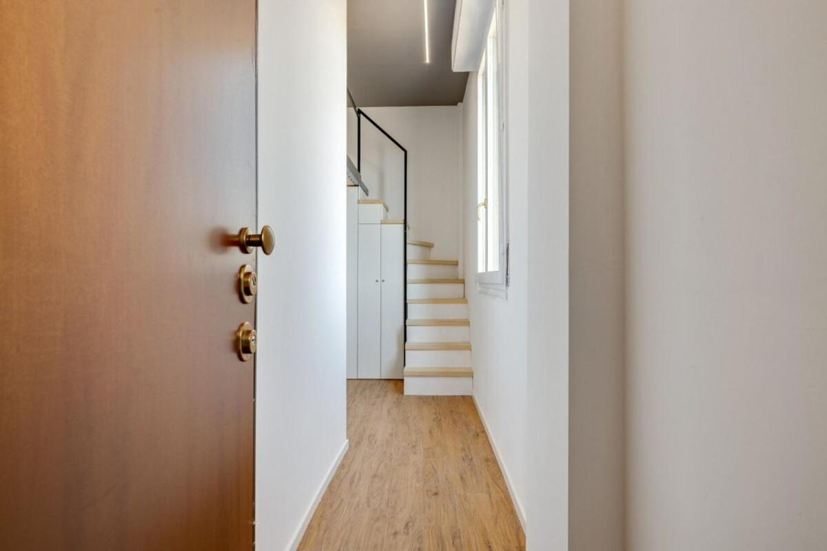 Homeby, Cozy Penthouse Apartment Милано Екстериор снимка
